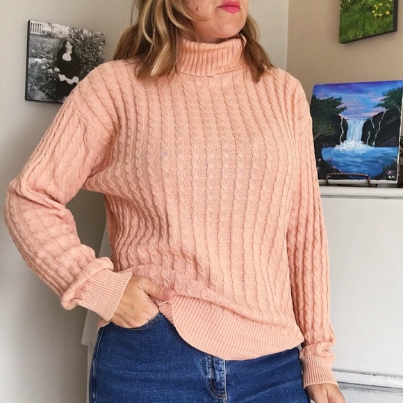 Commodity Exchange Sweaters - 2/$25🍁100% cotton peach sweater.